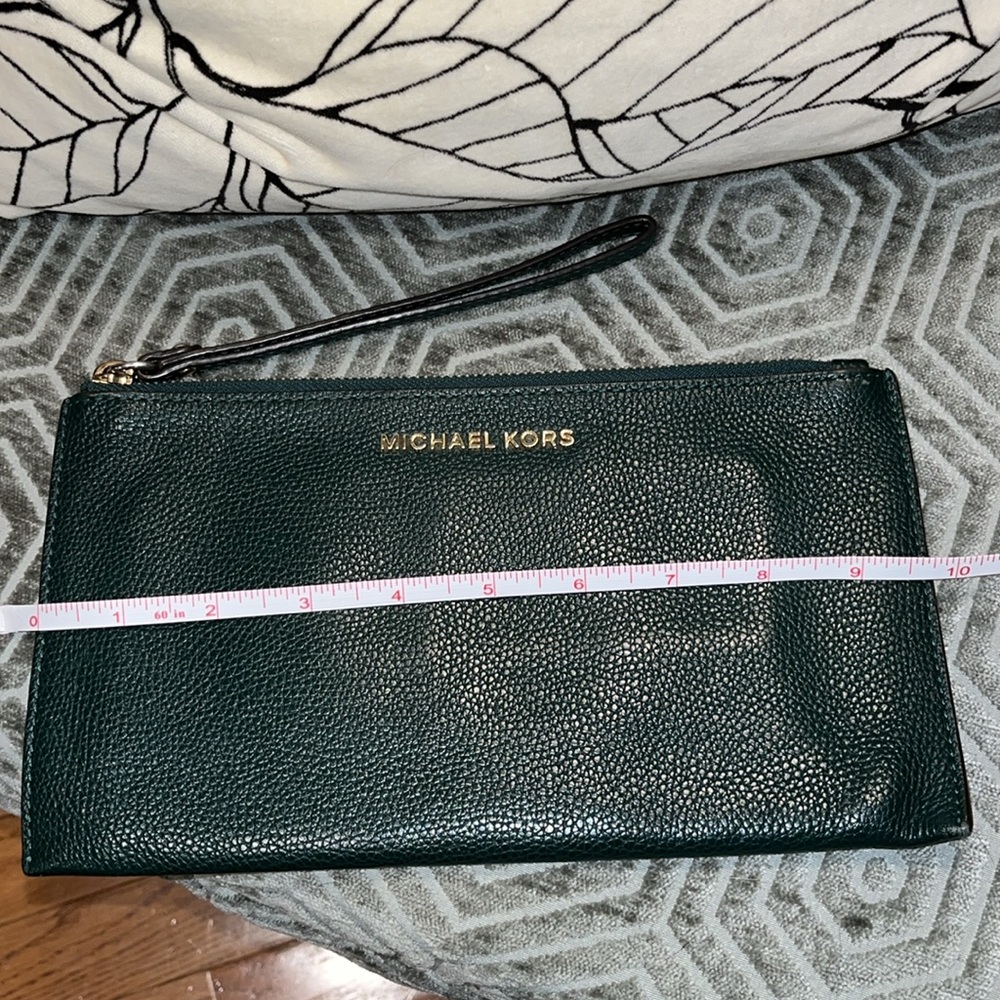 Michael Kors Leather Clutch / Wristlet - Picture 5 of 6